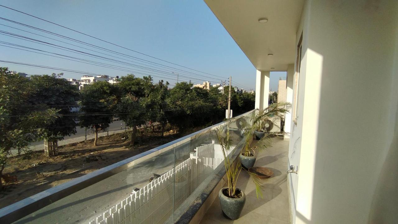 Saltstayz Sector 52 - Ardee City Mall Gurgaon Dış mekan fotoğraf